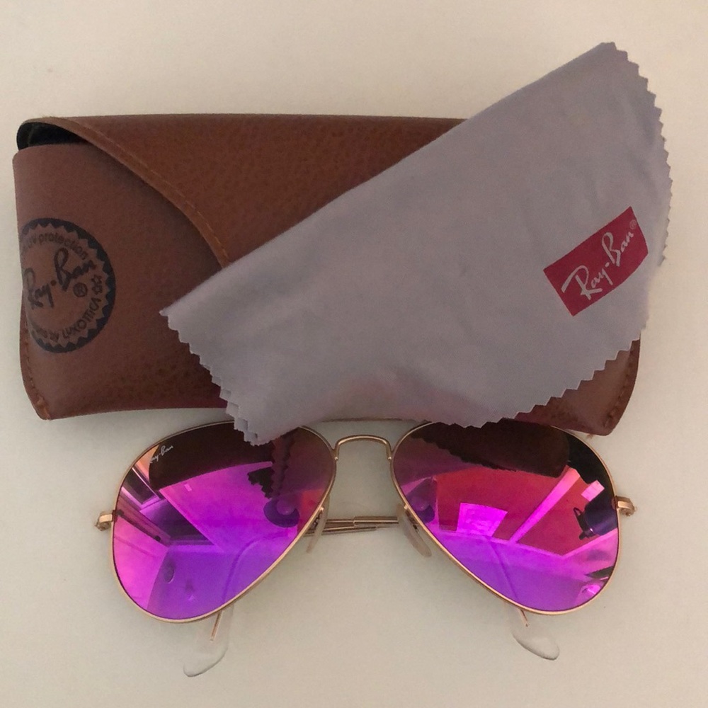 Women’s pink mirror aviator Ray bans sunglasses